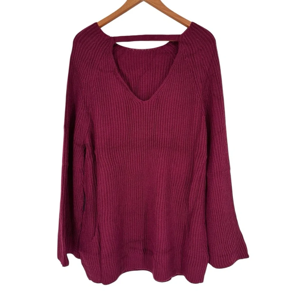 Hayden LA Burgundy Knit Sweater size 1X Flared Cuff Long Sleeve NWT Back Cutout